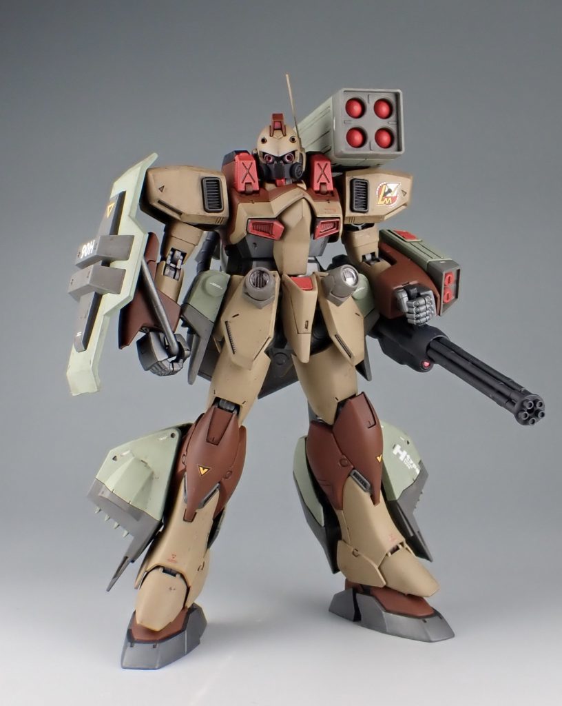 頭部はガスマスク風に改造をしました。Youtubeの動画を参考にしました。https://youtu.be/bTATtYO3Wgw