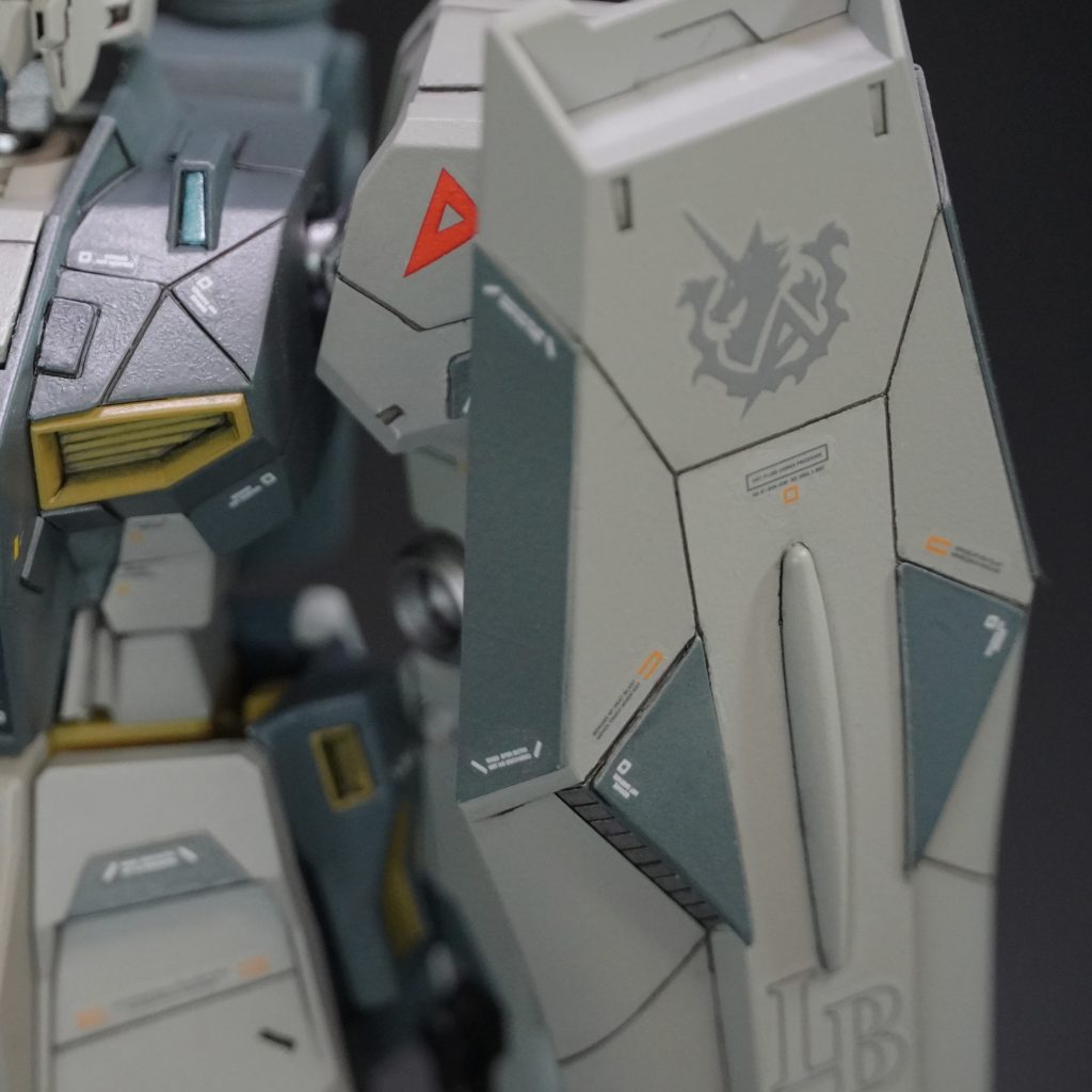 陸戦仕様の装甲アップを想定してプラ板を加工してみました。