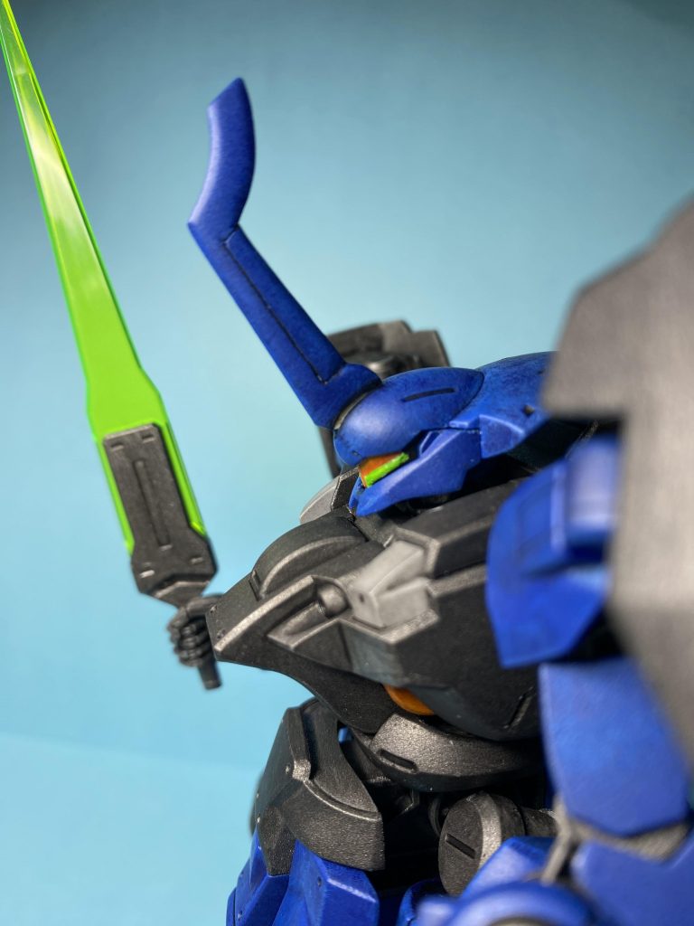 アンテナブレードはエポパテでオリジナルデザインに大きく新調しました。決闘時には不利ですが。笑