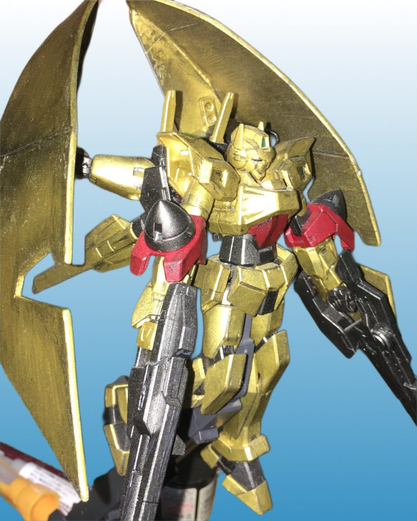 後ろの羽がとにかく重いのですよ。gエグゼスの細い下半身では自立出来ませんでしたね。