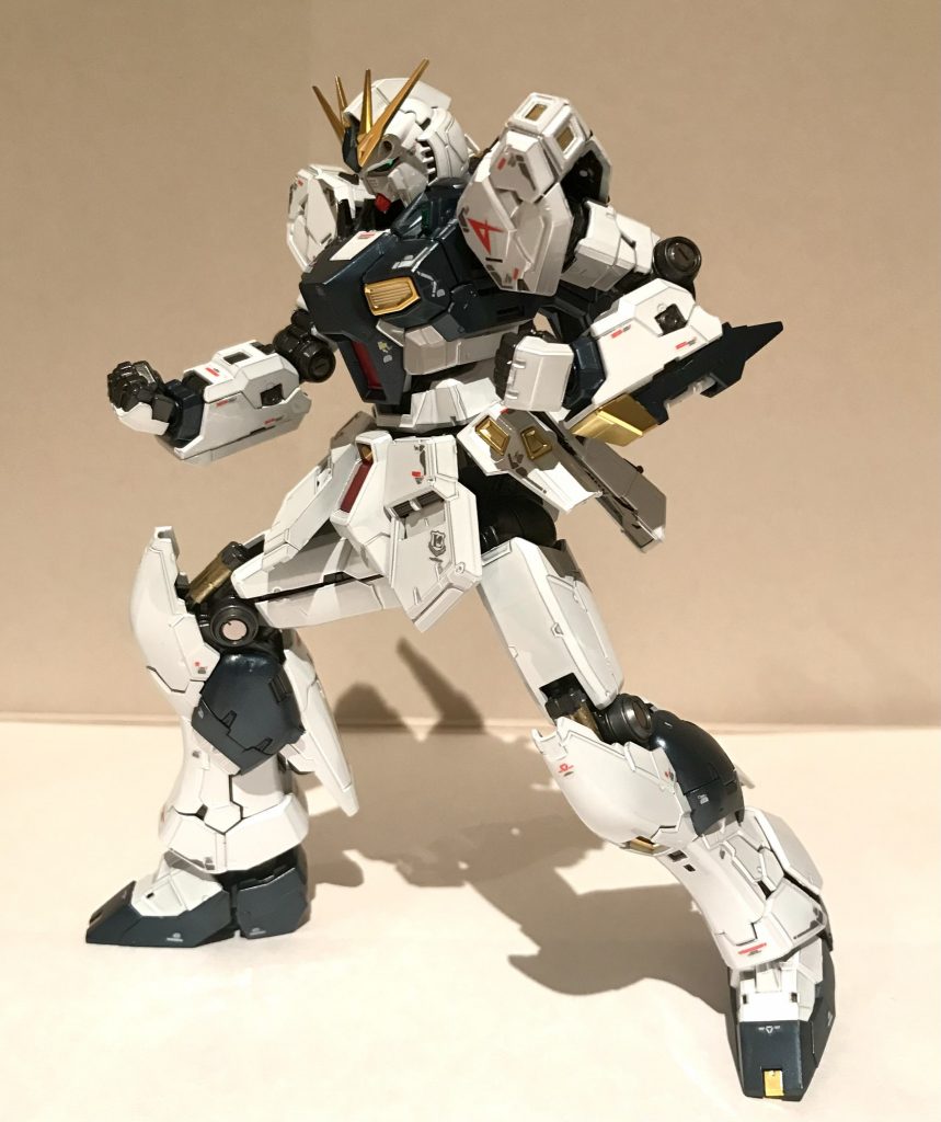 内部フレームはミスターカラーの黒鉄色缶スプレーをランナー塗装。