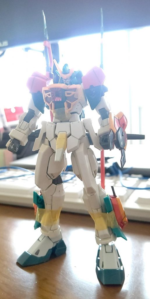 大体は外からポン付けしてます。胴体などは形状が大分異なるためパテで隙間を埋めました。