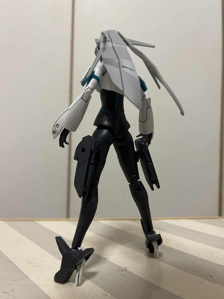 まあ一応、せっかく付属してるんでメイのフェイスも作ろうとは試みたんですが、目のシールやデカールが難しすぎて、、どうせ作っても悲惨だし、上手く作れても本能的に受け付けないので諦めましたw