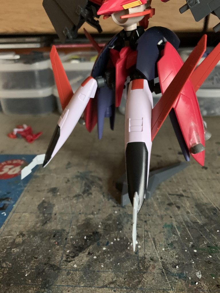 この機体の足？には先端にクローを取り付け。