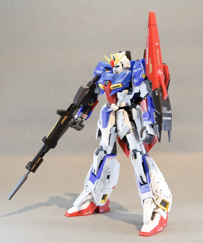 ポーズが決まらず、素立ちのみ。