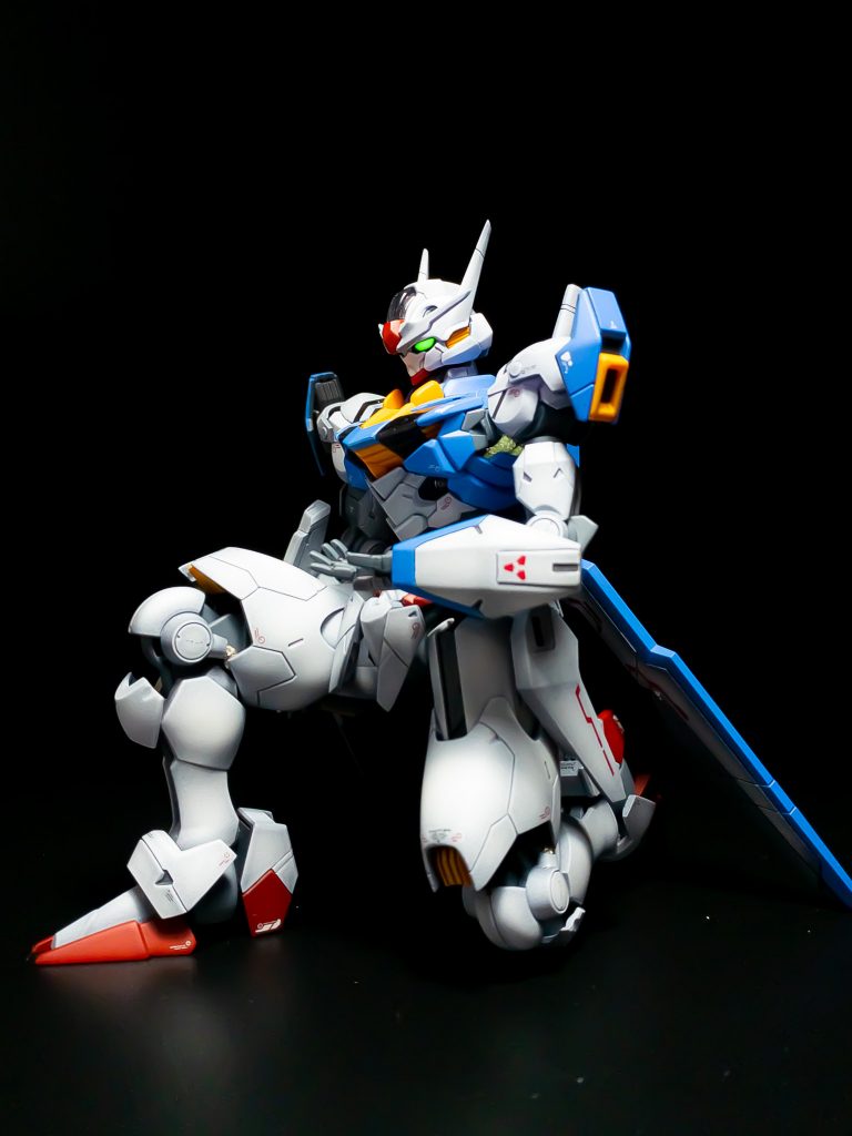 最後は1話ラストの膝立ち。以上、HGガンダムエアリアルでした。ブログにもここにアップしきれなかった写真をあげてるのでぜひご覧ください↓https://puramonooshiire.com/finished/7572/