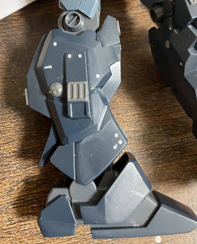 足は手を結構加えています☺️