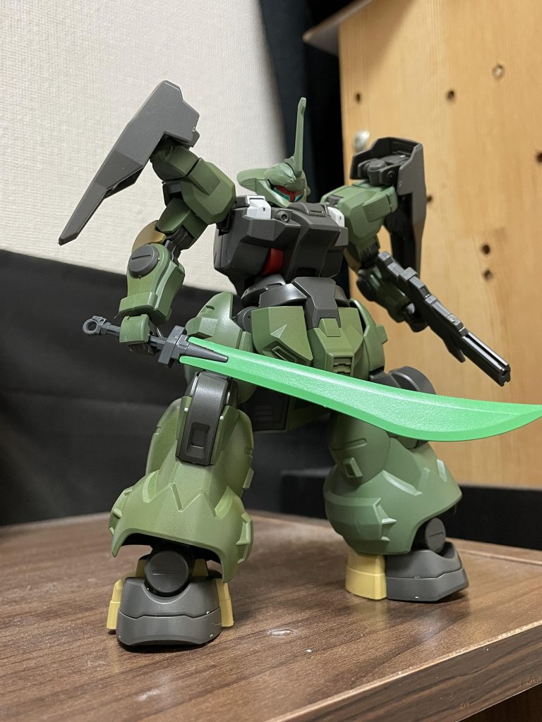 下からのアングルがカッコいい機体は良いよね。