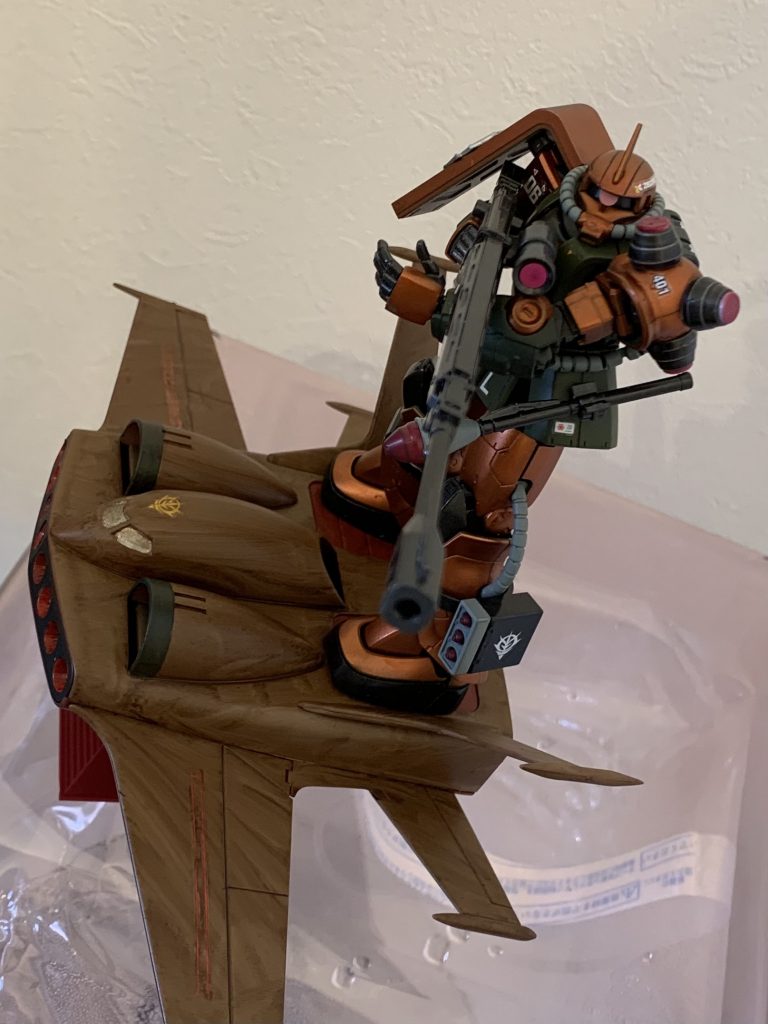 ガルマの得意とする遠距離射撃を超高高度から行う戦術は連邦の地上艦隊に大きな損害を与えた。