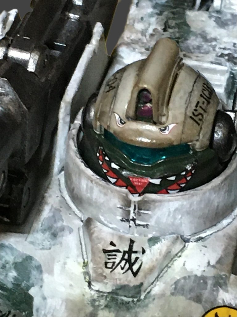 ツェンメリットコーティングは冬季迷彩にすると良く白が引っかかっていい感じ。但し一度迷彩を入れてから上に薄く白で塗装と恐ろしく手間がかかります。