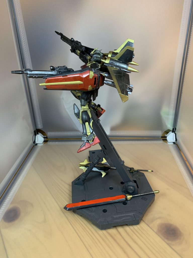 ストライクガンダム–2枚目/制作者：@gunma_mukodono