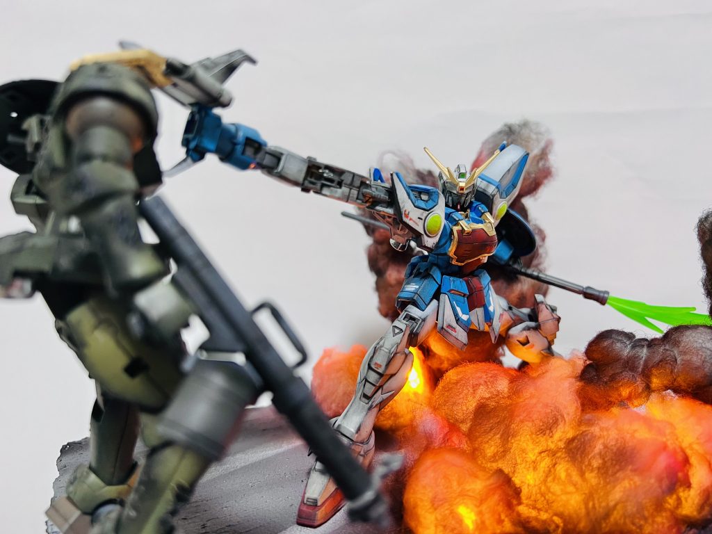 HGAC 新機動戦記ガンダムW シェンロンガンダム VSリーオーセット ウェザリング塗装済み完成品–4枚目/制作者：H4co Y