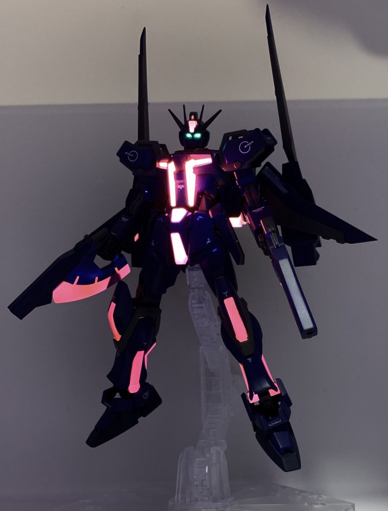 とてもピンクに光るのです…!