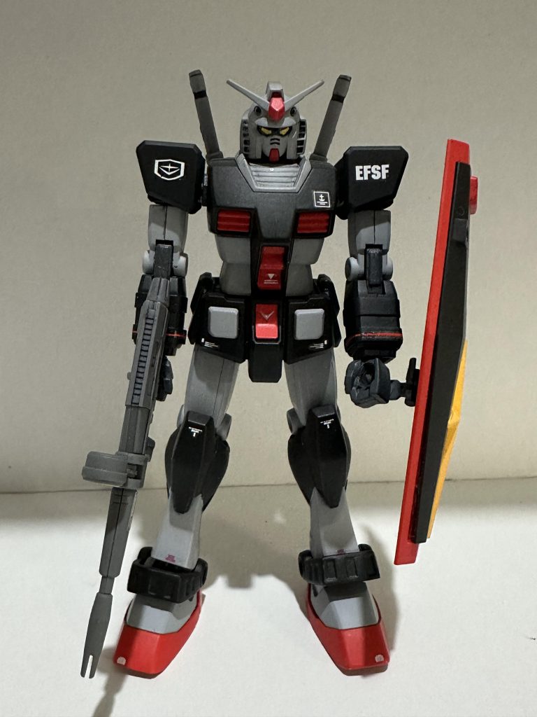 ビームライフルはオリジンガンダム、シールドはRGガンダムから。