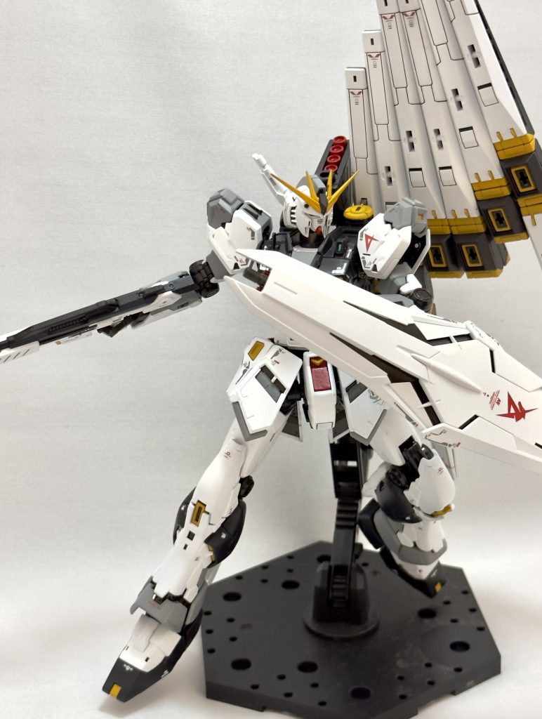 フィンファンネルを背負っているとアクションベース無しでは股関節がヘタれ自立できないのは自分だけでしょうか🤔