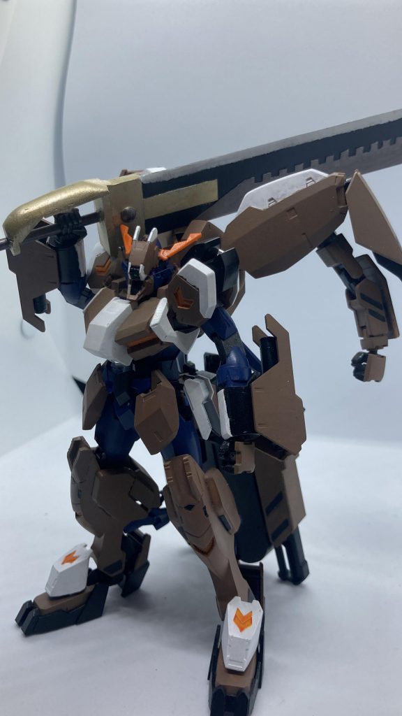 対MA戦用特殊大型剣 通称星砕本来はMA戦に備えて作られたものだがアルス本人は大層気に入っており主武装として使っていることが多々ある