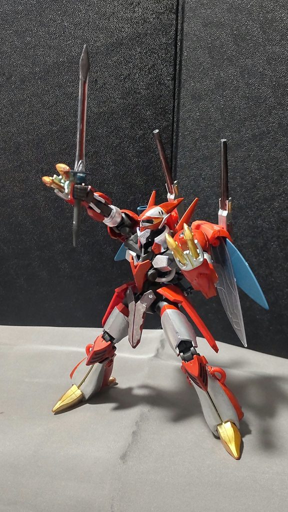 今回は今までの鉄血ヘビーメタルシリーズみたいにフレームを切ったりするようなことなく、上手いことサイズがピッタリだったり、違和感無く装甲の移植が出来たので、満足のいく完成度になったかなと思います。以上です。最後までのお付き合いありがとうございます。