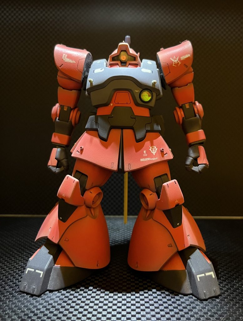 肩アーマーの位置を好みの高さまで上げました。工作は素人がテキトーにやりました。説明できません^_^;