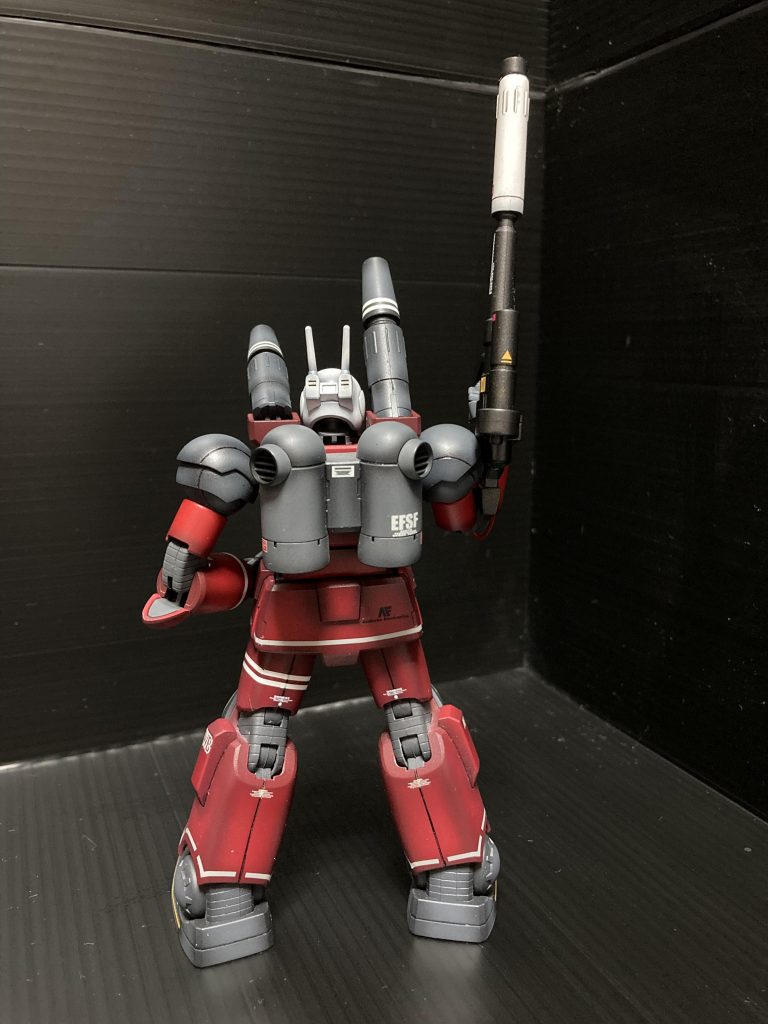 後先に作ったカイ機と同じ感じにデカール貼ってます