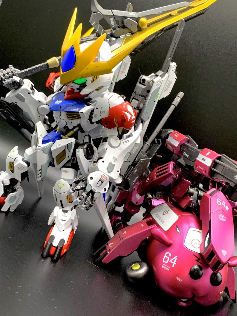 最後に前回作製した流星号モルカーと一緒に!これを撮りたくてSDバルバトスルプスを作ったといっても過言ではありません(笑)最後までご覧いただきありがとうございました