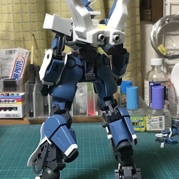 肩アーマーの基礎ができました。アーマー裏にもディテール追加してます。（2枚目）