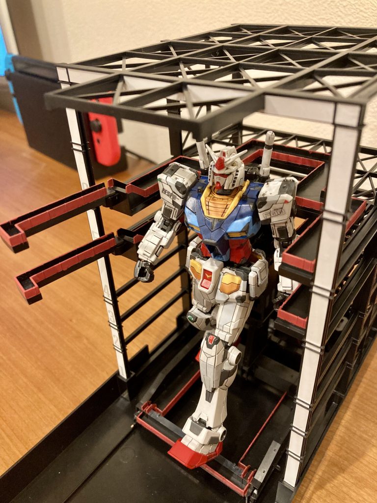 中に収納してもいいですねー。飾る時のポージングが困ります。ご覧いただきありがとうございました！ 