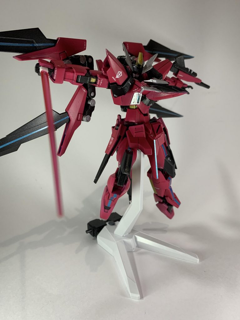 ビームサーベルオリジナルと同じく、リアアーマーに二本マウントされている。