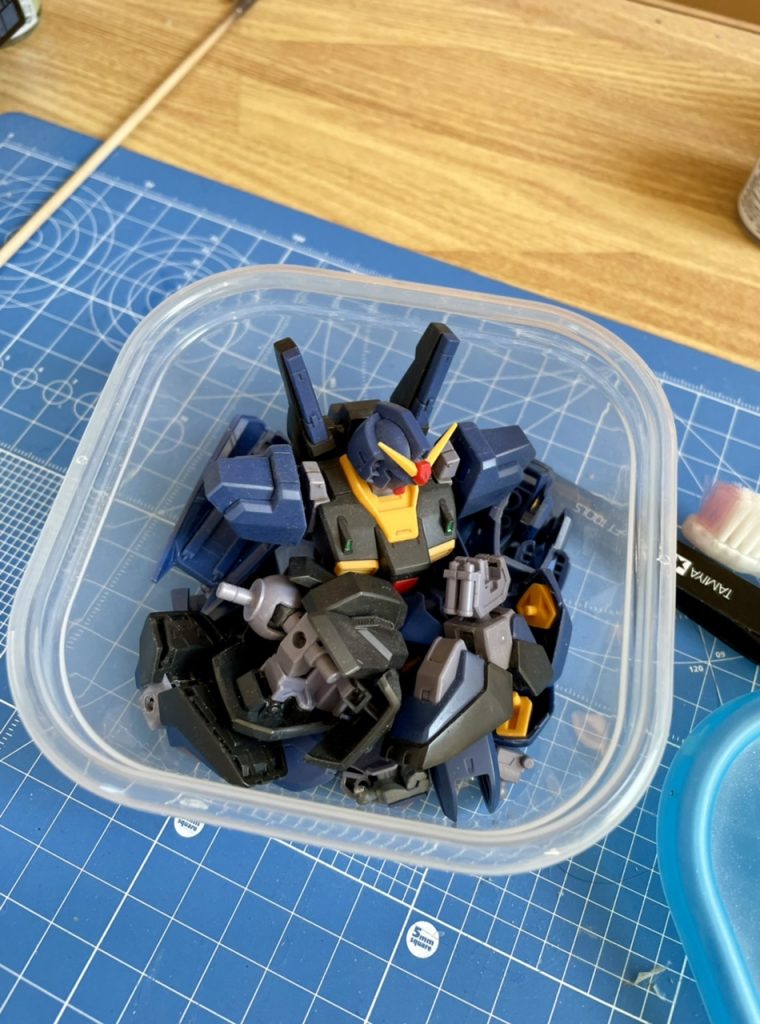 パチ組みした方のmkⅡは、この後、ジャンク化した黒mkⅡのパーツ取りに使用する予定。