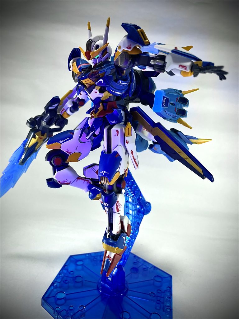 今回初めてアシタのデカールというものを使ってみました。最初は主張が強すぎるかな？と思いましたが、全身タトゥーが入ってるみたいでイカツくて気に入りました！