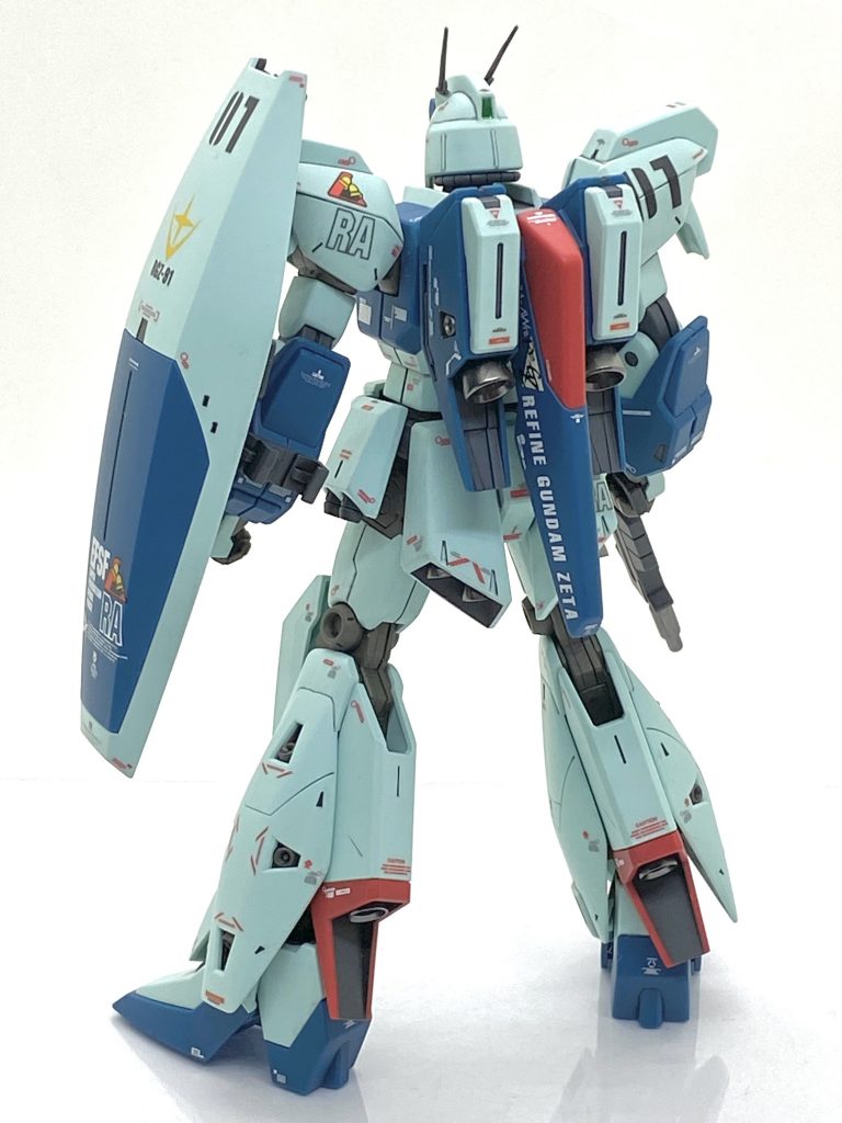 塗装箇所とカラーレシピバーニア、頭部アンテナ、ビームライフル先端部等→(ガイア)フレームメタリック(1)ビームライフル本体、腕関節、シールド裏等グレー→(クレオス)エクストラダークグレーオレンジ部→(ガイア)ビビッドオレンジBWSウイング部→(クレオス)旧ガンダムカラーブルー13