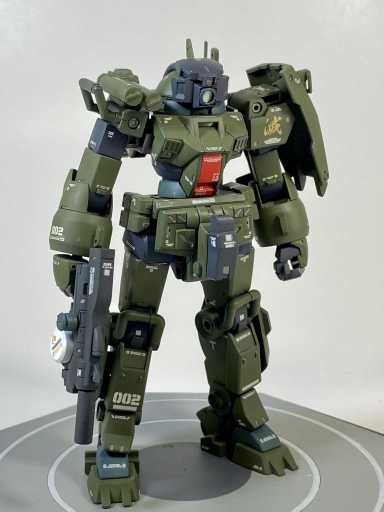 左肩を赤く塗るのを歯を食い縛って耐えた代わりに金色の「滅」のデカール貼って完成!!デザイン見た時から緑が似合うと思ってましたがやはり似合う。渋いの出来たと思います。これにて解説終了です。最後迄御覧頂きありがとうございました。