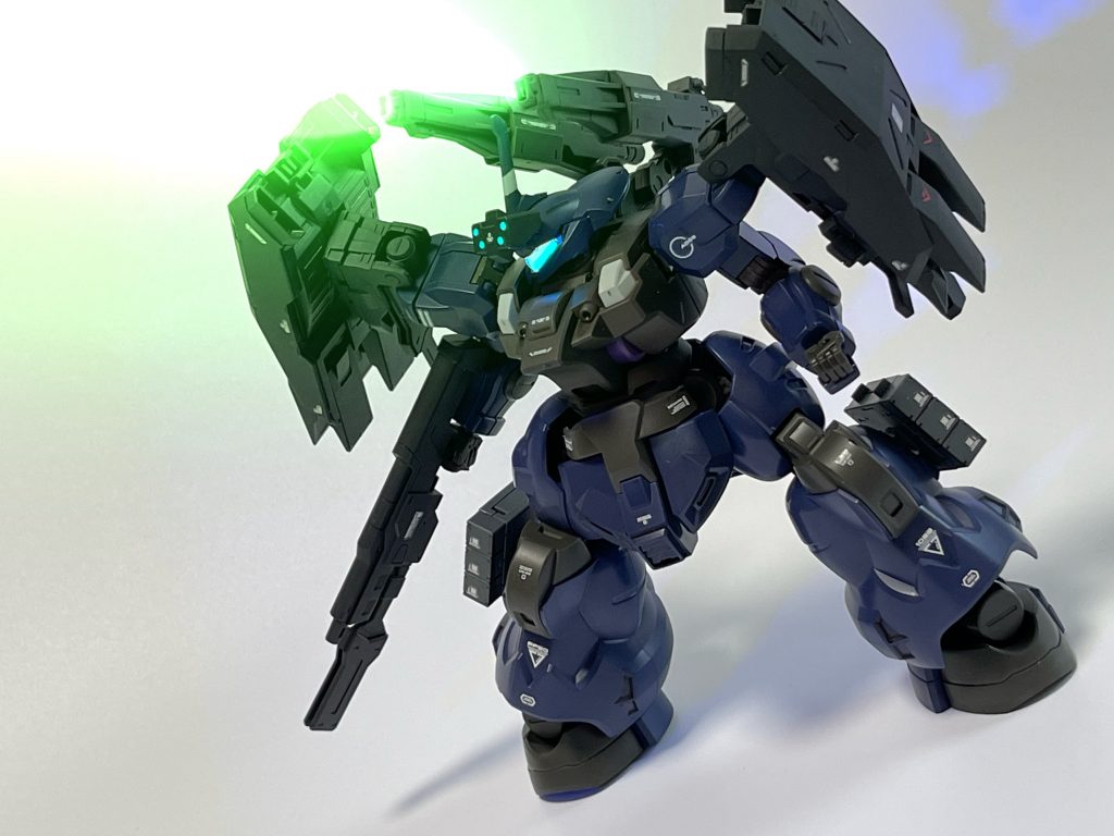 ビームキャノン!当たれよ!加工はやりすぎると作例詐欺と紙一重なのでほどほどにしておきます。なお加工と明言しているもの以外、本作以外も含め私の投稿はすべて加工なしでお送りしています(明るさの調整のみ)光らせているあれこれは全て実物のかがやきによるものです