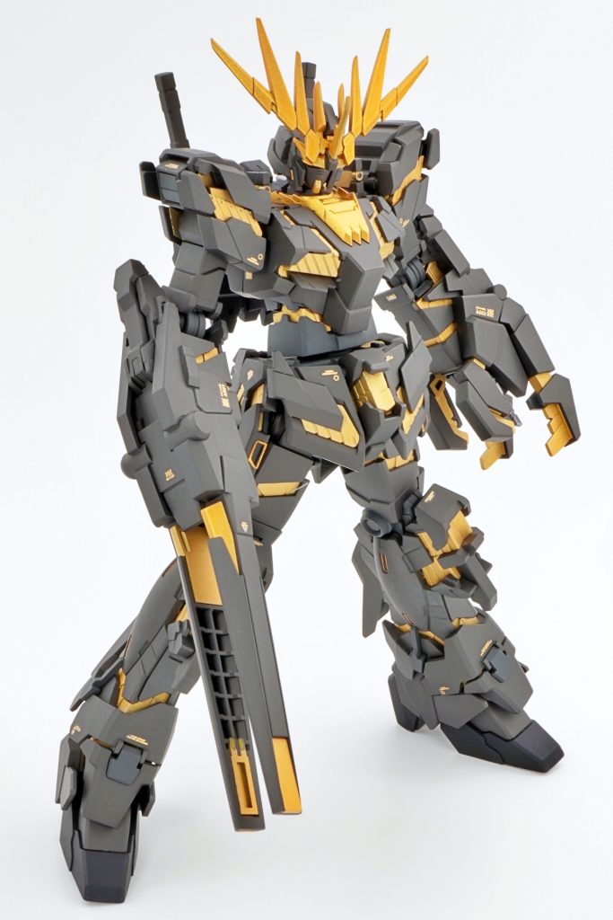 首と腰の延長だけでも十分ポーズが決まりますね。