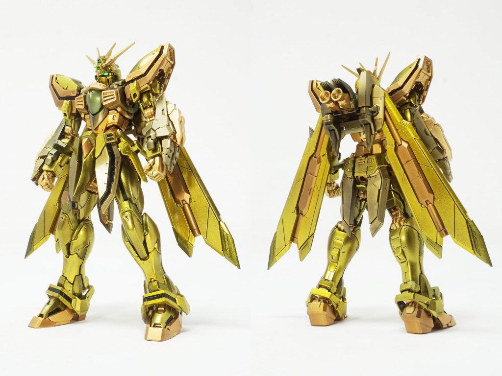 通常時の全身写真。四肢のバランスやスタビライザーの長さなど、これまでのゴッドガンダムのプラモデルの中でも屈指のプロポーションだと思います。