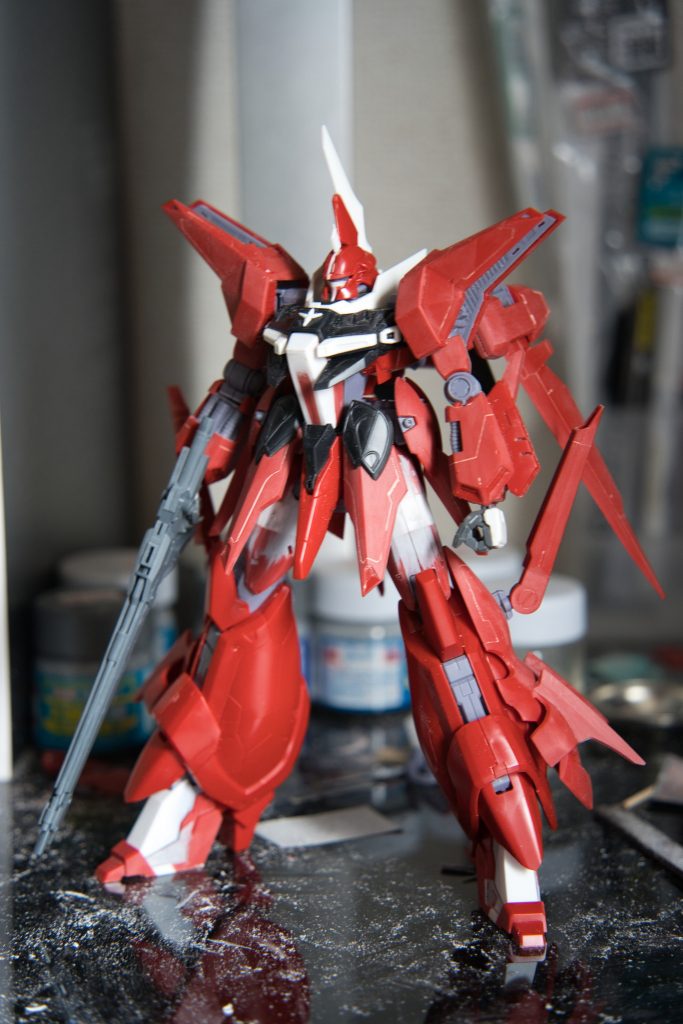 途中写真です。ここからアンクルガードの形状を変更しています。