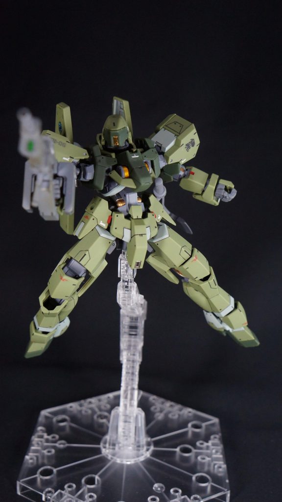 射撃ポーズ前面