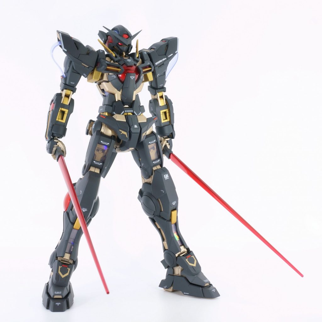 ビームサーベルも元々はクリアパープルの成形色ですが、ダークサイドに堕ちてるんでここはもちろん赤にｗクリアルージュは簡単にいい感じのキャンディ塗装になってくれるのでお気に入りの塗料です。