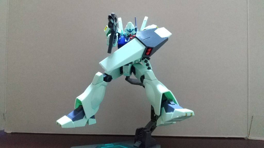 箱の側面のポーズ