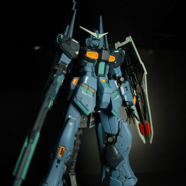 νガンダム 量産型カラー