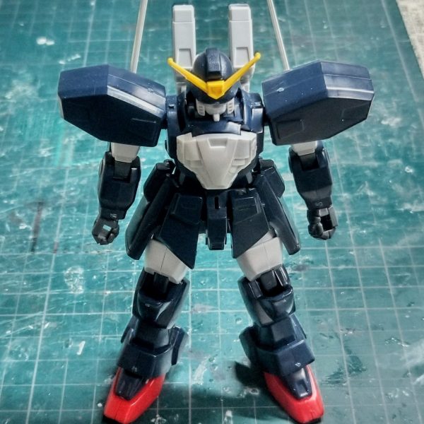 今回からガンダムシュピーゲルの製作を開始します😊😊素組みしてみましたが、これもなかなか難易度高いですね💦💦（1枚目）