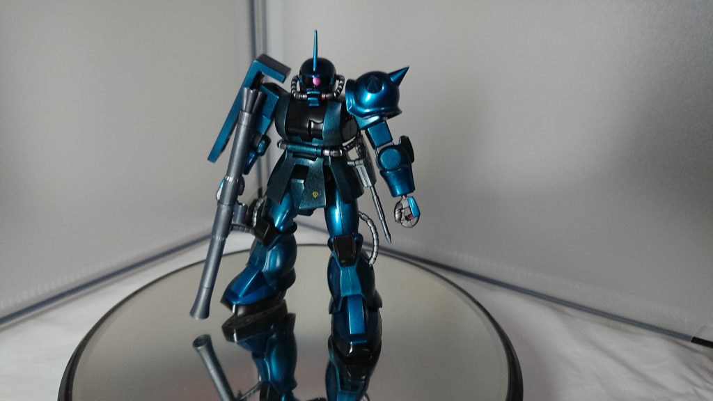 塗装は下地に黒サフとExシルバーを塗った後にクリアーブルーとExクリアーを使用しました多い箇所はクリアーブルーとExクリアーを3層で塗っています※塗料はすべてガイアノーツさんの塗料を使用しています