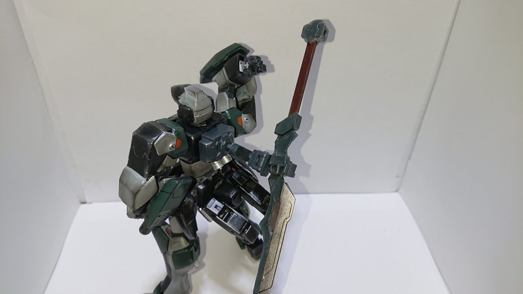 形はどうあれ、とりあえず剣のマウントを可能に(^_^;)