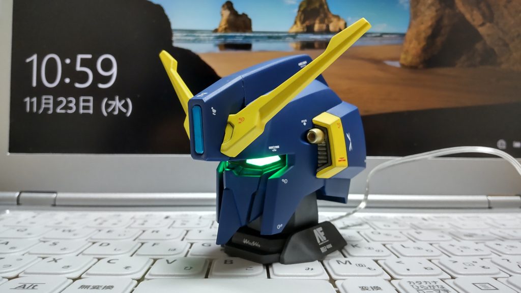 今はオフィスで在社サインみたいに使っています。目が光ってたら社内には居ます的な。