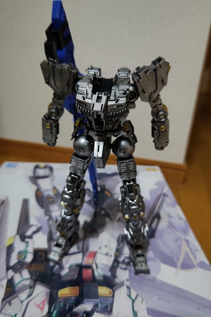 フレーム塗装状態ですガイヤノーツスターブライトアイアンにパールシルバーを混ぜて塗装しました