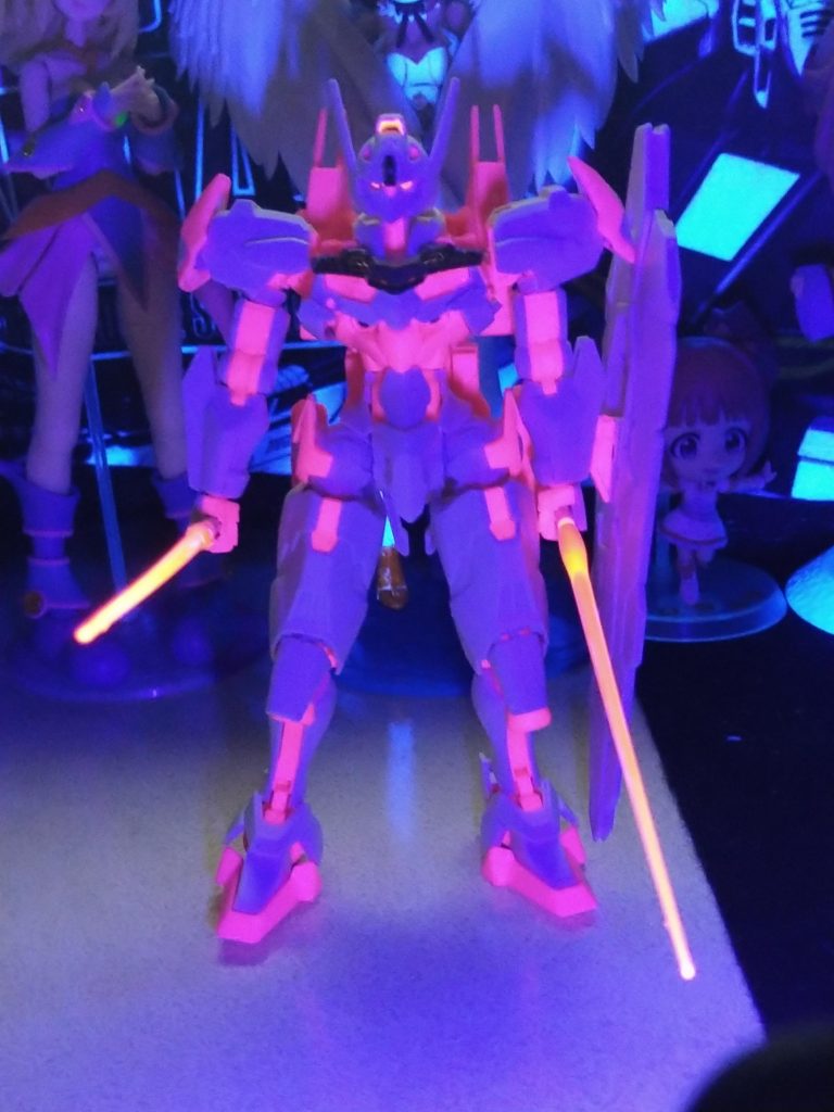 暗闇で光る・・・塗料必要無いんかｗｗｗ