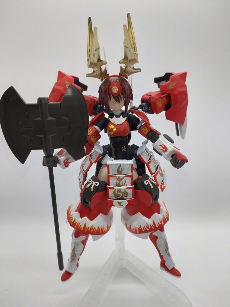 無塗装ですみませんが、量産型の斧も似合うと思います。ご閲覧、ありがとうございました。