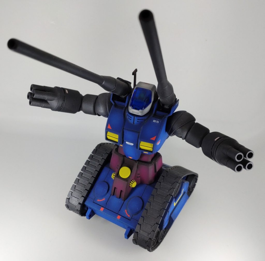 今回も特にモールド等は増やさず合わせ目を消してグラデーション塗装後にデカールで完成させました。この時代のキットはそれなりに合わせ目があって、のってるときは消すの楽しいですが疲れてくると修行となりますね。