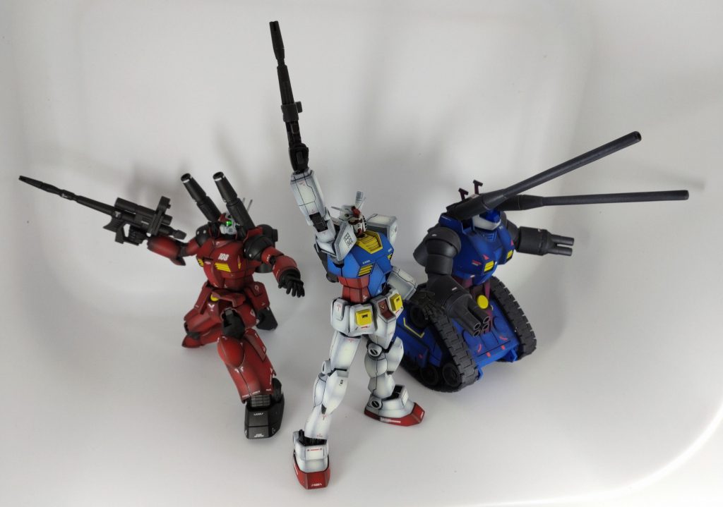 そしてこれでV作戦完成です！ガンタンクは単体だとポージングに種類がないのでこのように組み合わせたほうが映えますね。