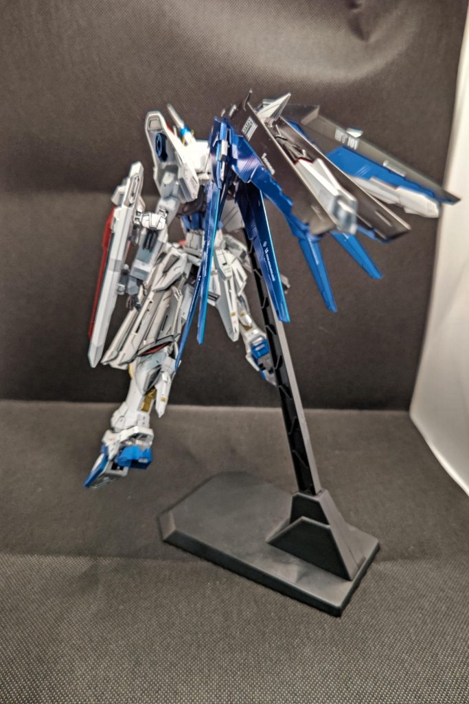 リアパネルは一枚一枚塗るたびに色がかわり大変でしたが何とかまとまりました