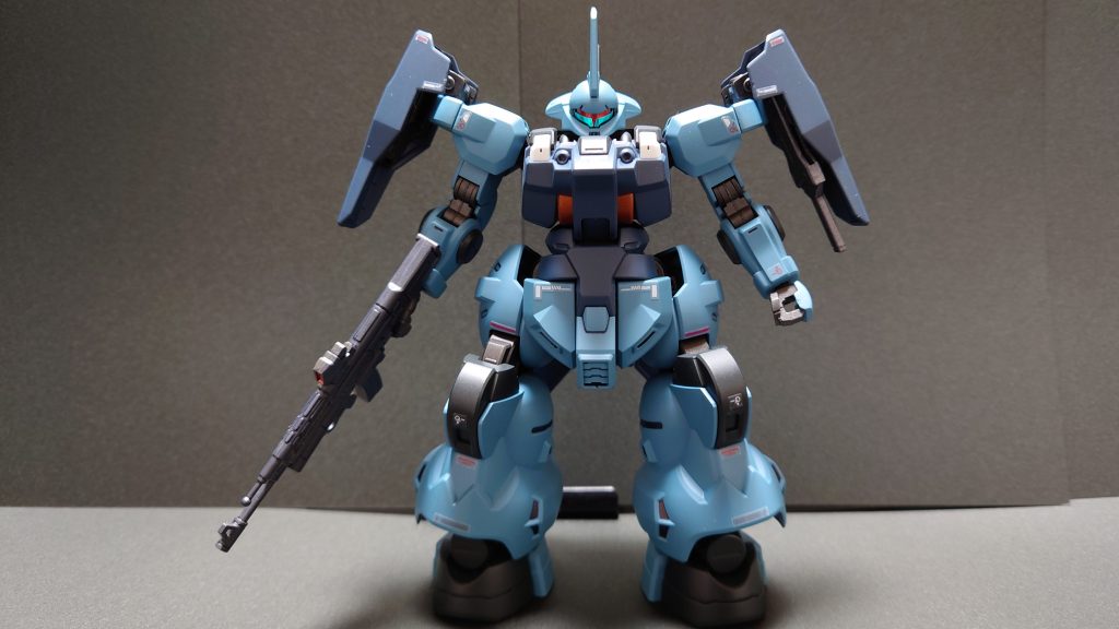 ルブリスウルが発売されたら、付属のガトリングを装備させたいと思っていますやっぱ、ガトリングないとグフカスタムっぽさがないのではじめはグフカスの腕をミキシングしようと思ったけど、手に入らないし、飾ってるの壊すのもね・・・